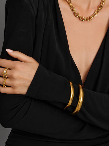 Nialaya Women's Bangle Classic 8mm Round Bangle in Gold Classic 8mm Round Bangle in Gold One Size WBANG_086